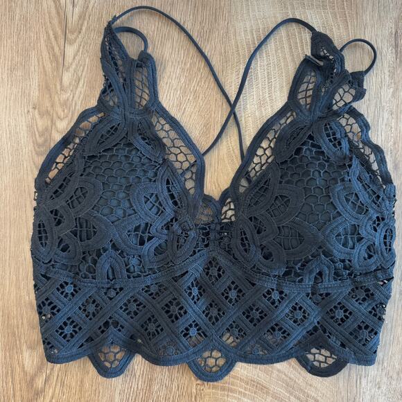 SHEIN | Contrast Lace Bralette Set | Black and White | Size Small (4) - Picture 3 of 10
